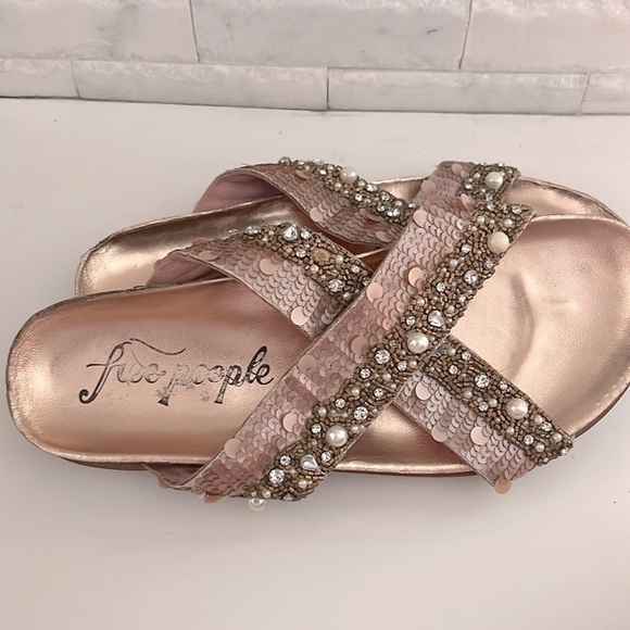 FREE PEOPLE Moon Child Embellished Slide Sandal In Rose Gold Beaded Size 40 - Picture 8 of 8